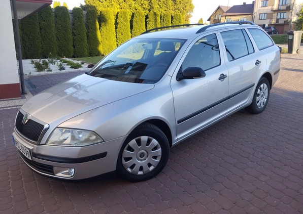 Skoda Octavia cena 9990 przebieg: 225500, rok produkcji 2006 z Bodzentyn małe 92